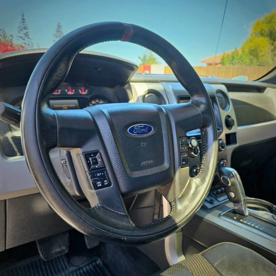 FORD F-150 RAPTOR 4X4 foto 2