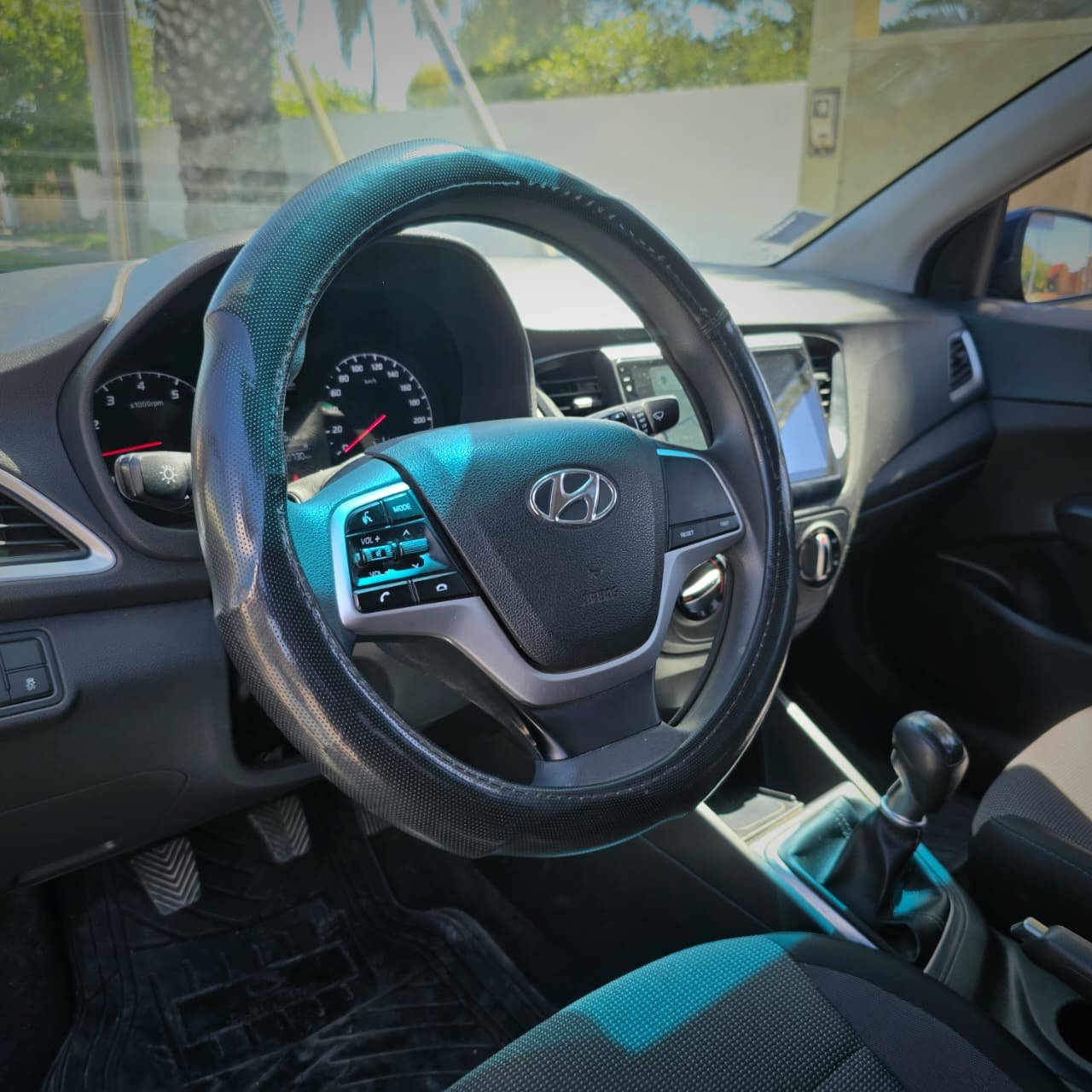 Hyundai Accent HCI foto 2