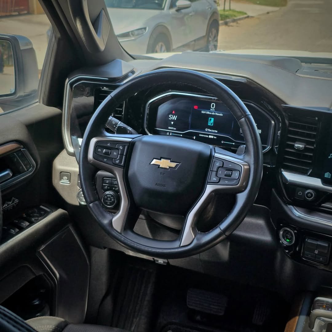 CHEVROLET SILVERADO 4X4 foto 2