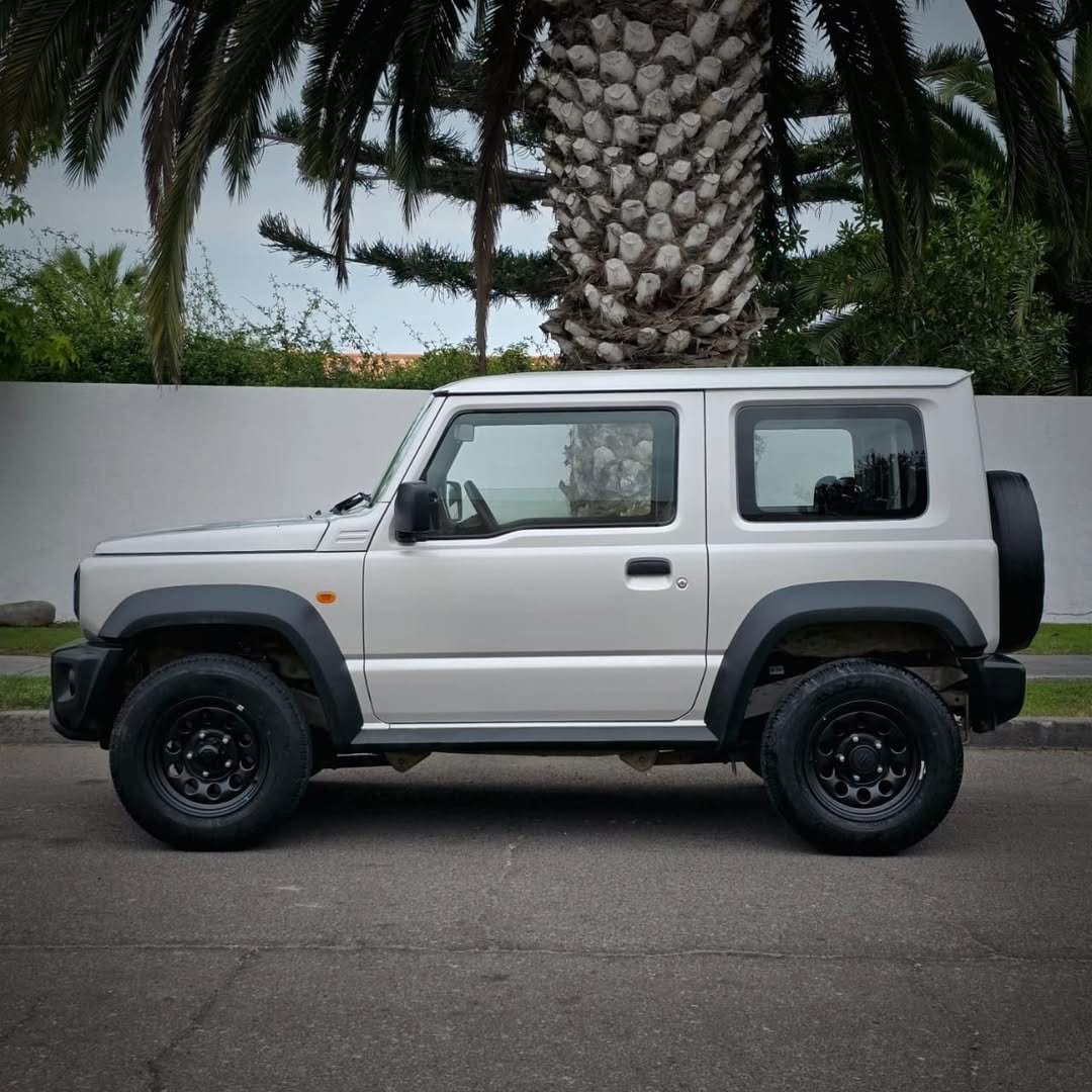 SUZUKI JIMNY GL 4X4 foto 3
