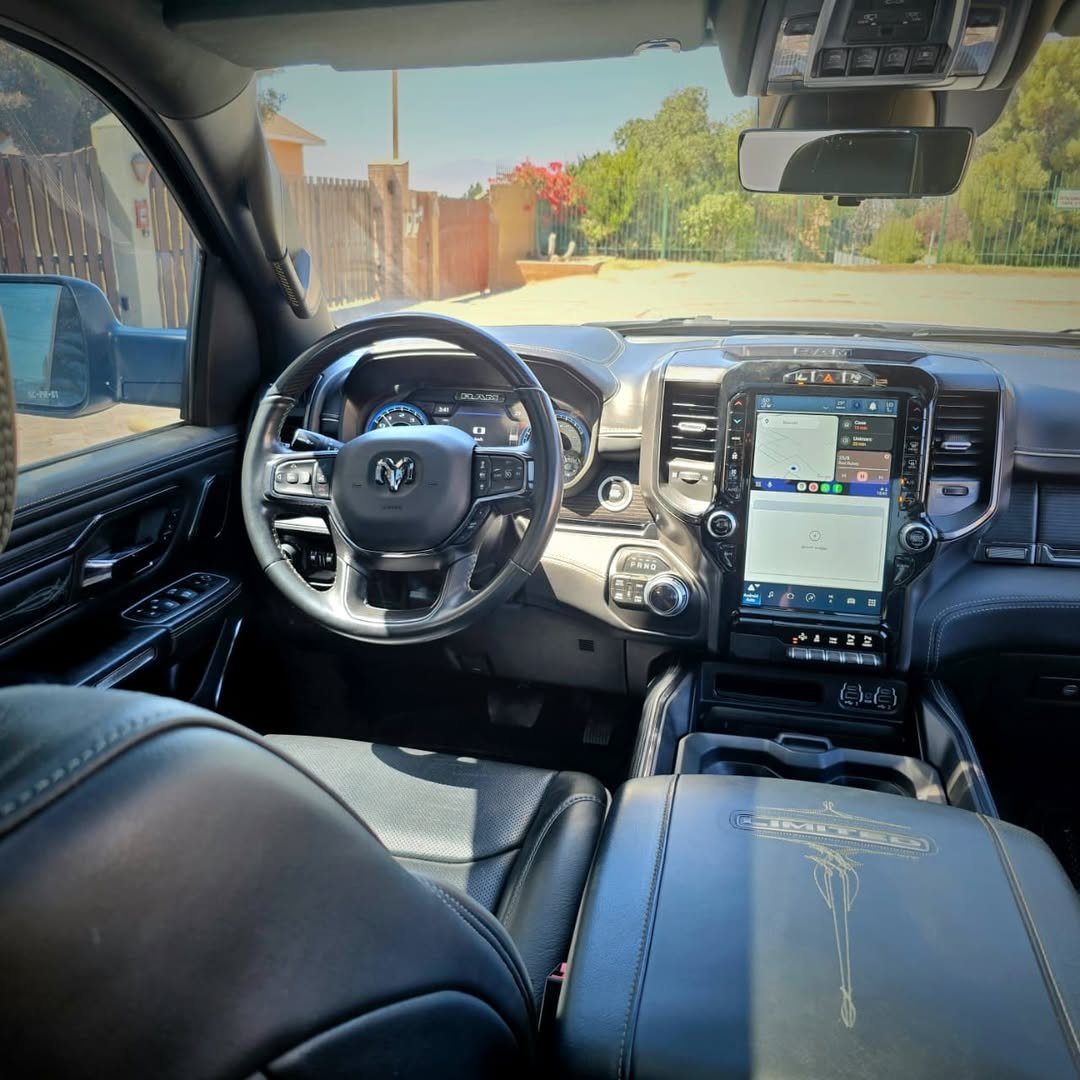 RAM 1500 LIMITED 4×4 foto 4