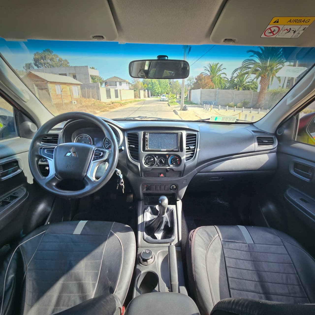 MITSUBISHI L200 2.4 TURBO DIESEL foto 4