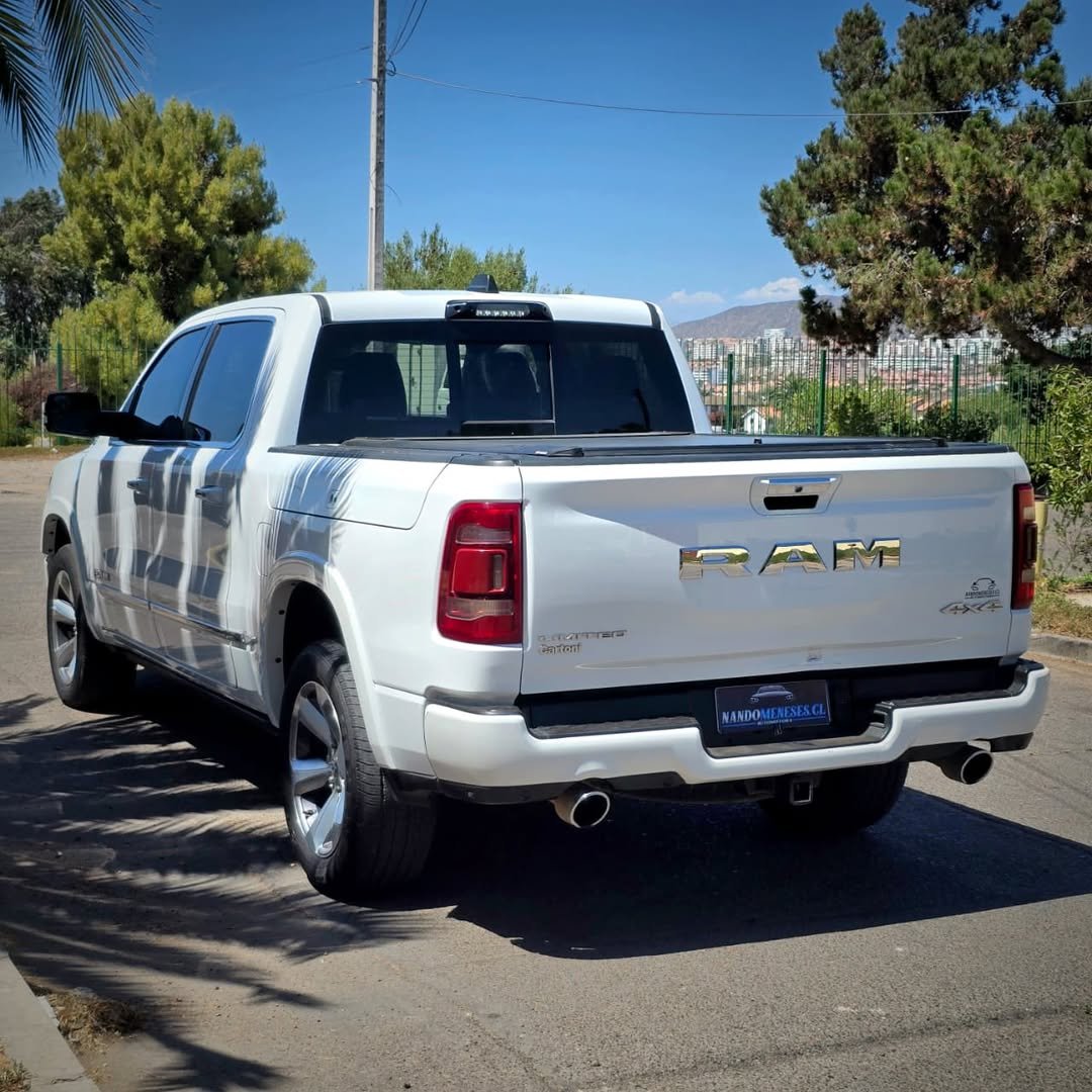 RAM 1500 LIMITED 4×4 foto 5