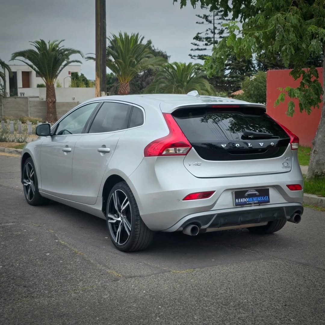 VOLVO V40 T4 foto 5