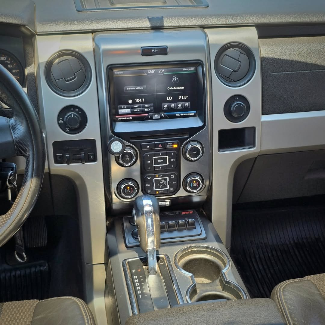 FORD F-150 RAPTOR 4X4 foto 6