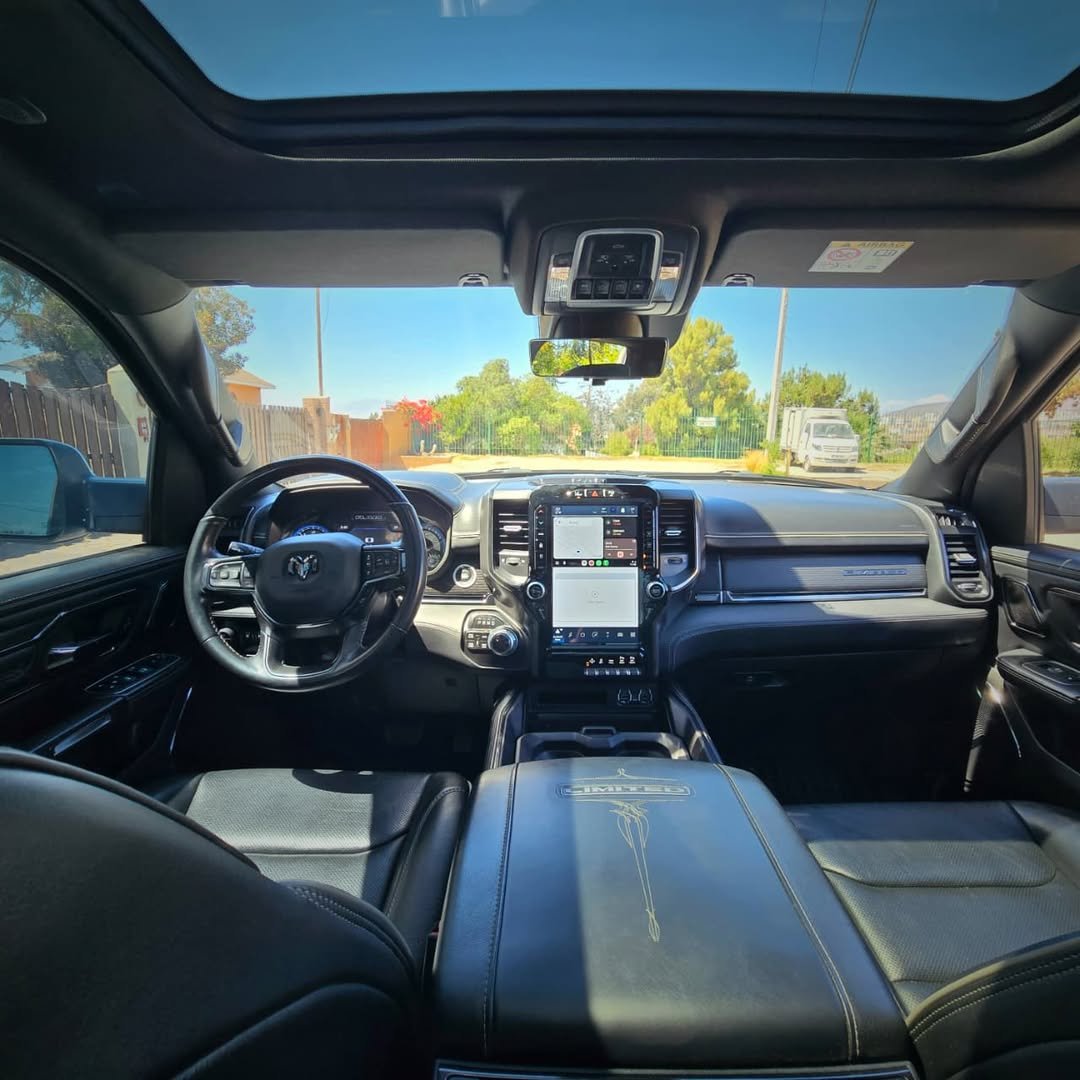 RAM 1500 LIMITED 4×4 foto 8