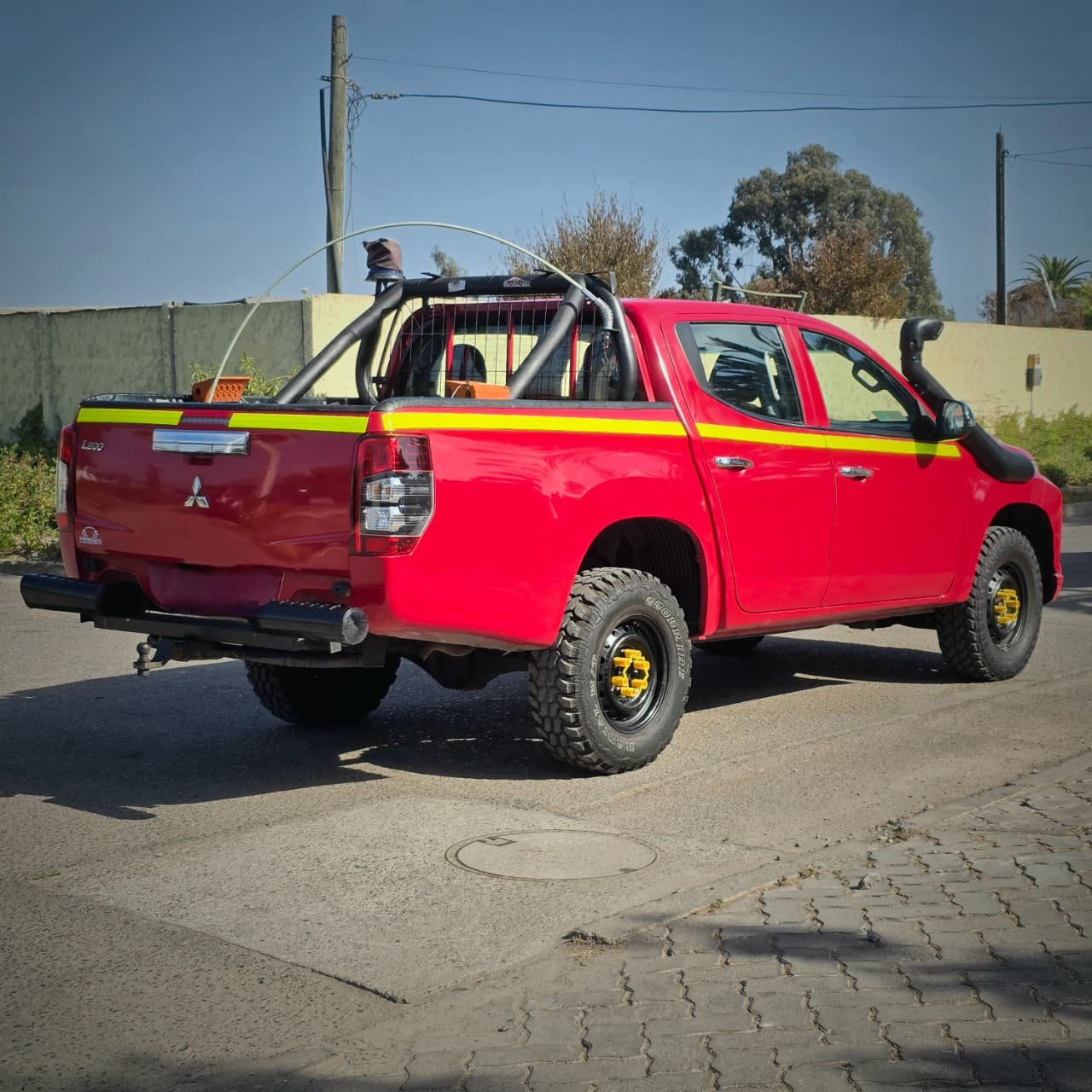 MITSUBISHI L200 2.4 TURBO DIESEL foto 7
