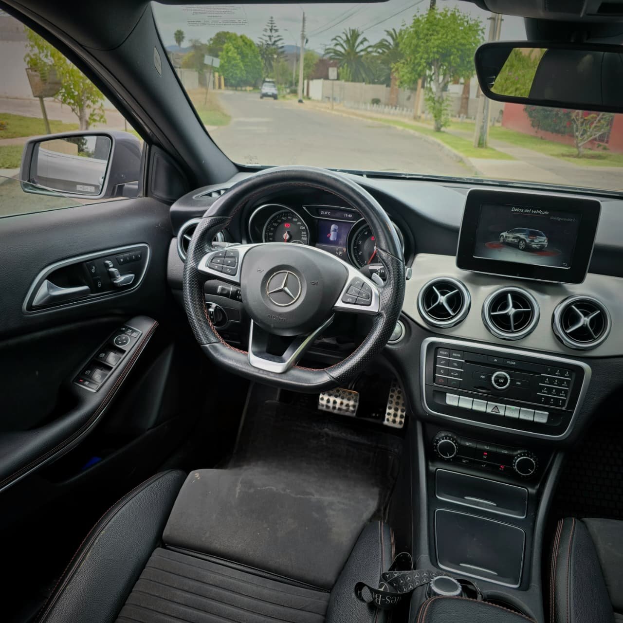 Mercedes Benz GLA 250 HB foto 8