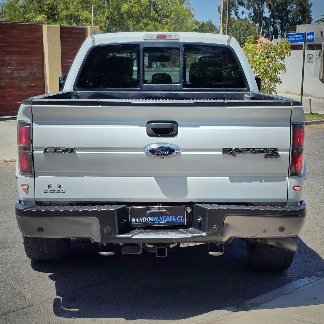 FORD F-150 RAPTOR 4X4 foto 9
