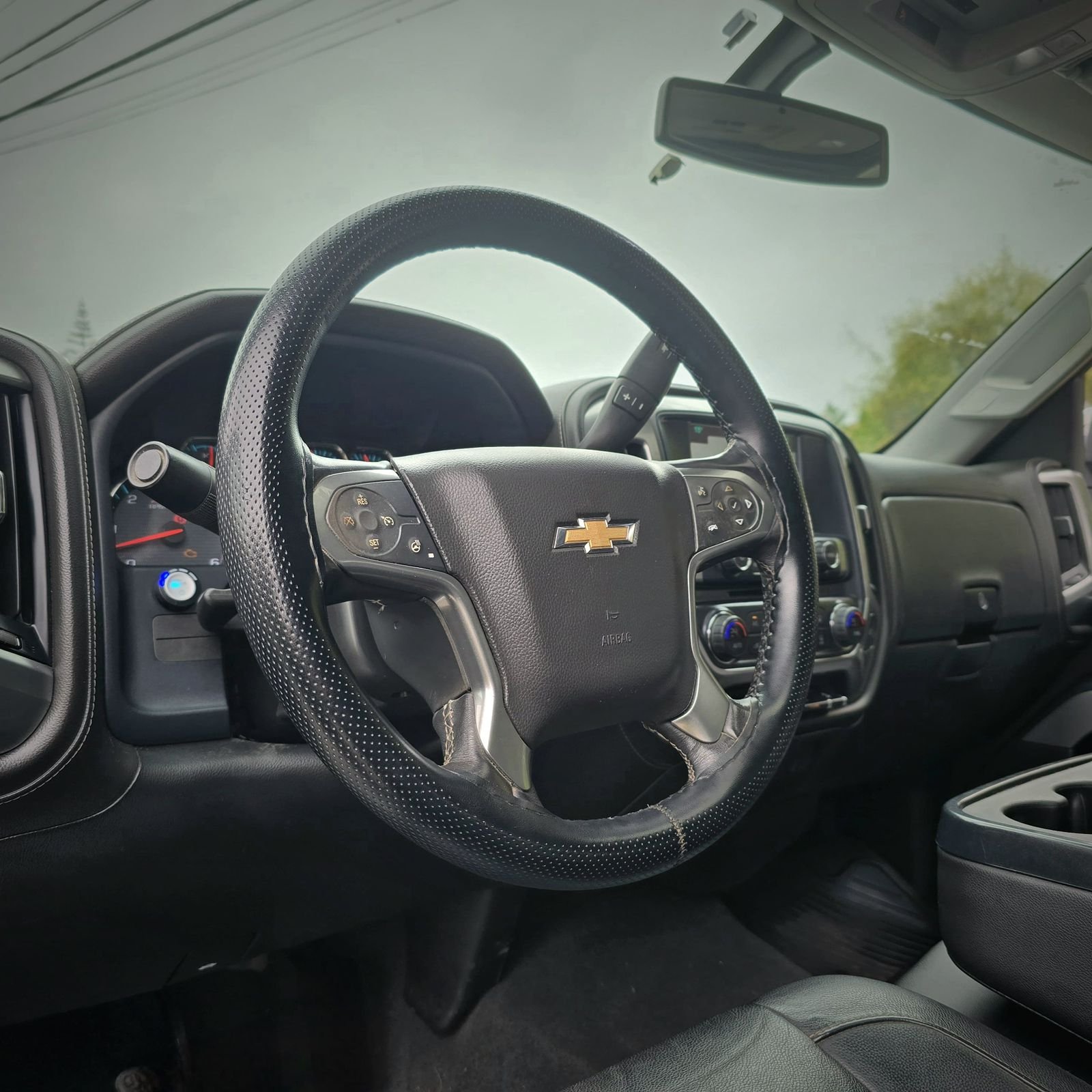 CHEVROLET SILVERADO LTZ foto 2