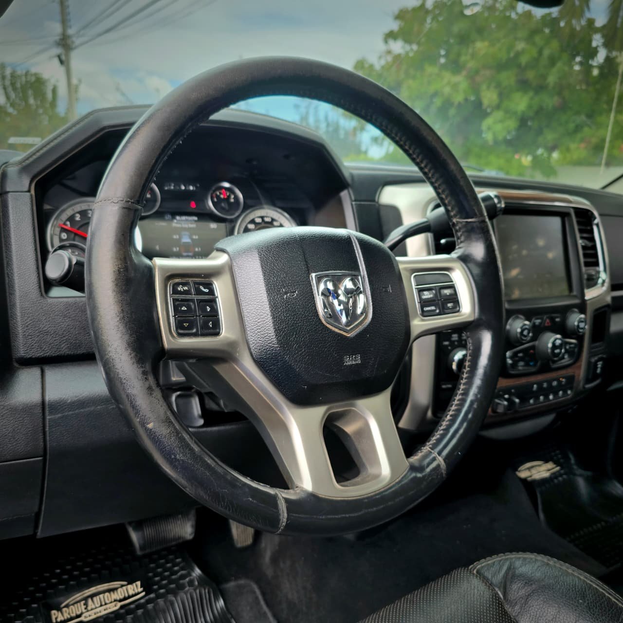 RAM 2500 LARAMIE foto 2