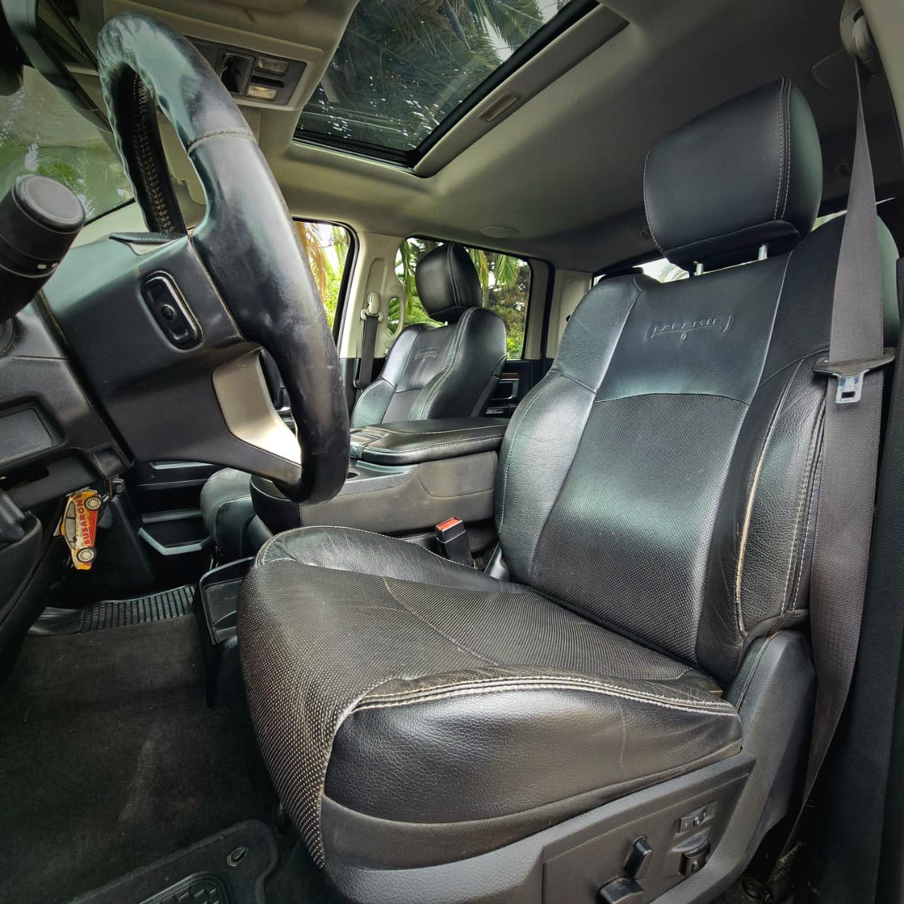 RAM 2500 LARAMIE foto 4