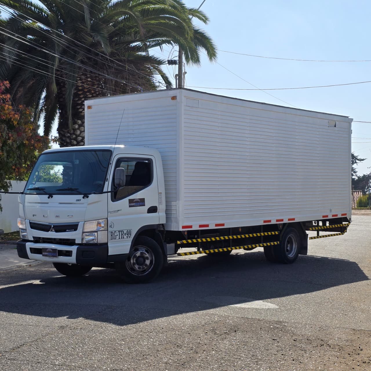MITSUBISHI FUSO CANTER