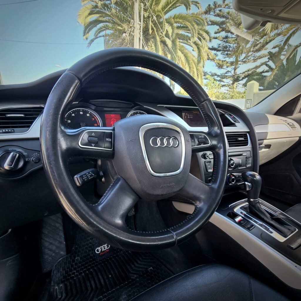 AUDI A4 TFSI 2012 foto 2