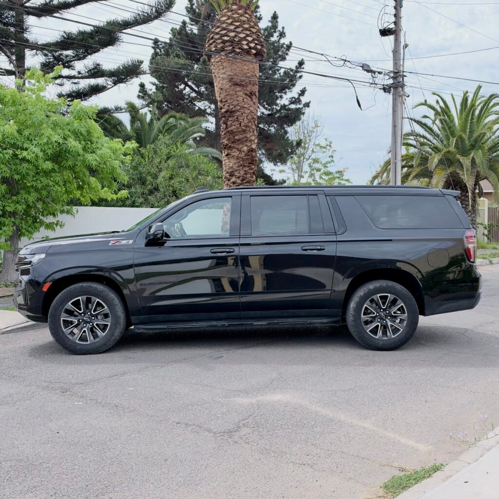 CHEVROLET SUBURBAN 2024 foto 8