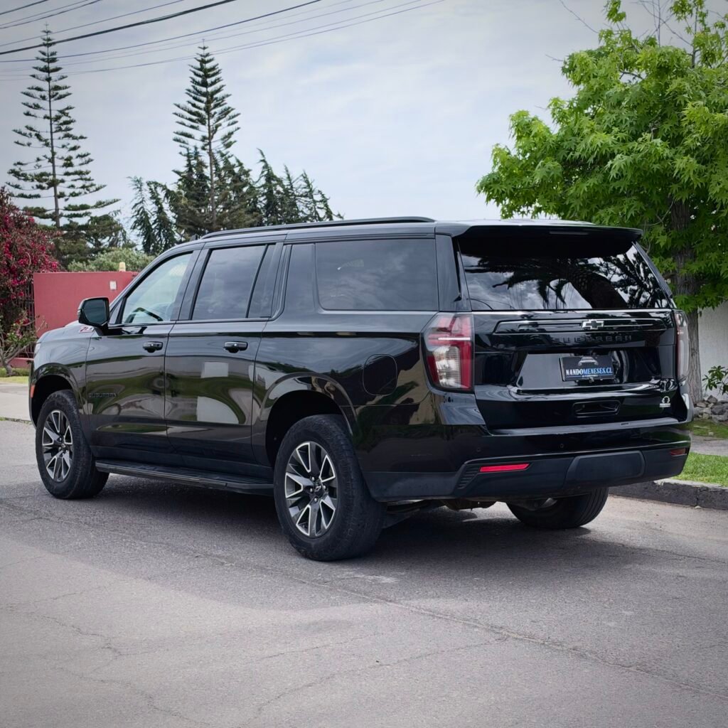 CHEVROLET SUBURBAN 2024 foto 10
