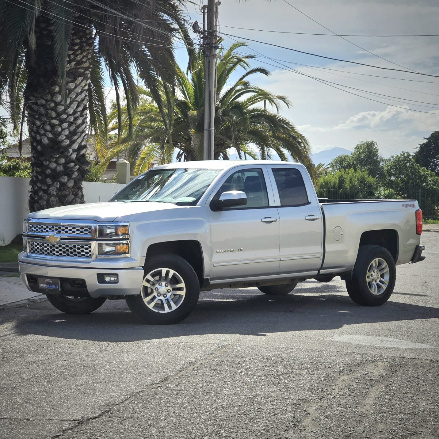 Chevrolet Silverado — foto 1 de 10