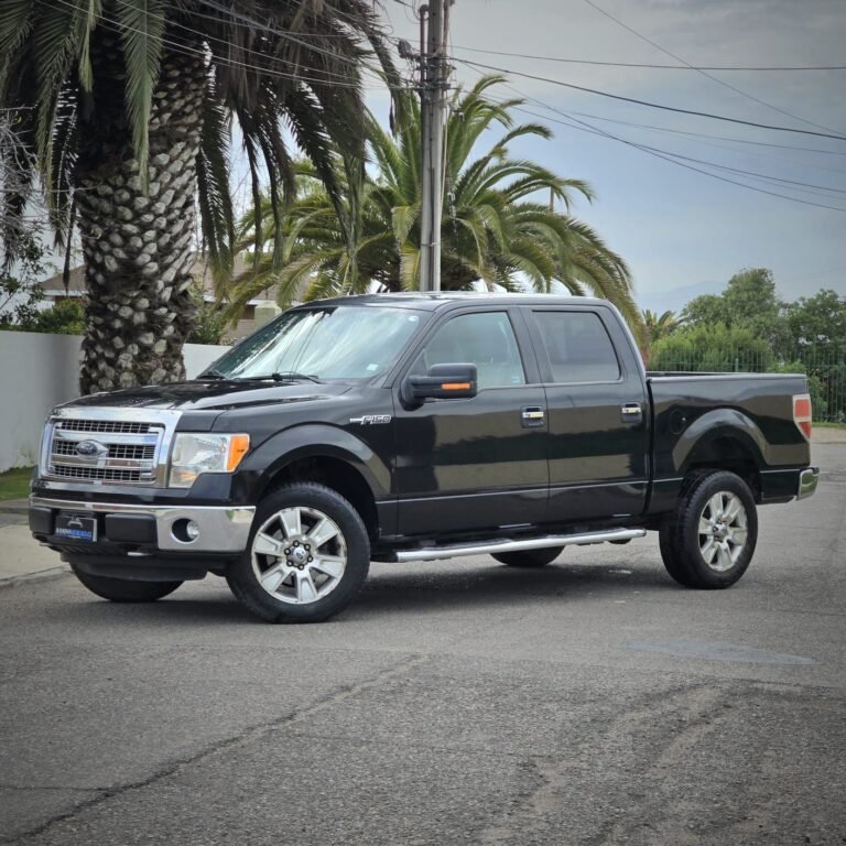 FORD XLT V8