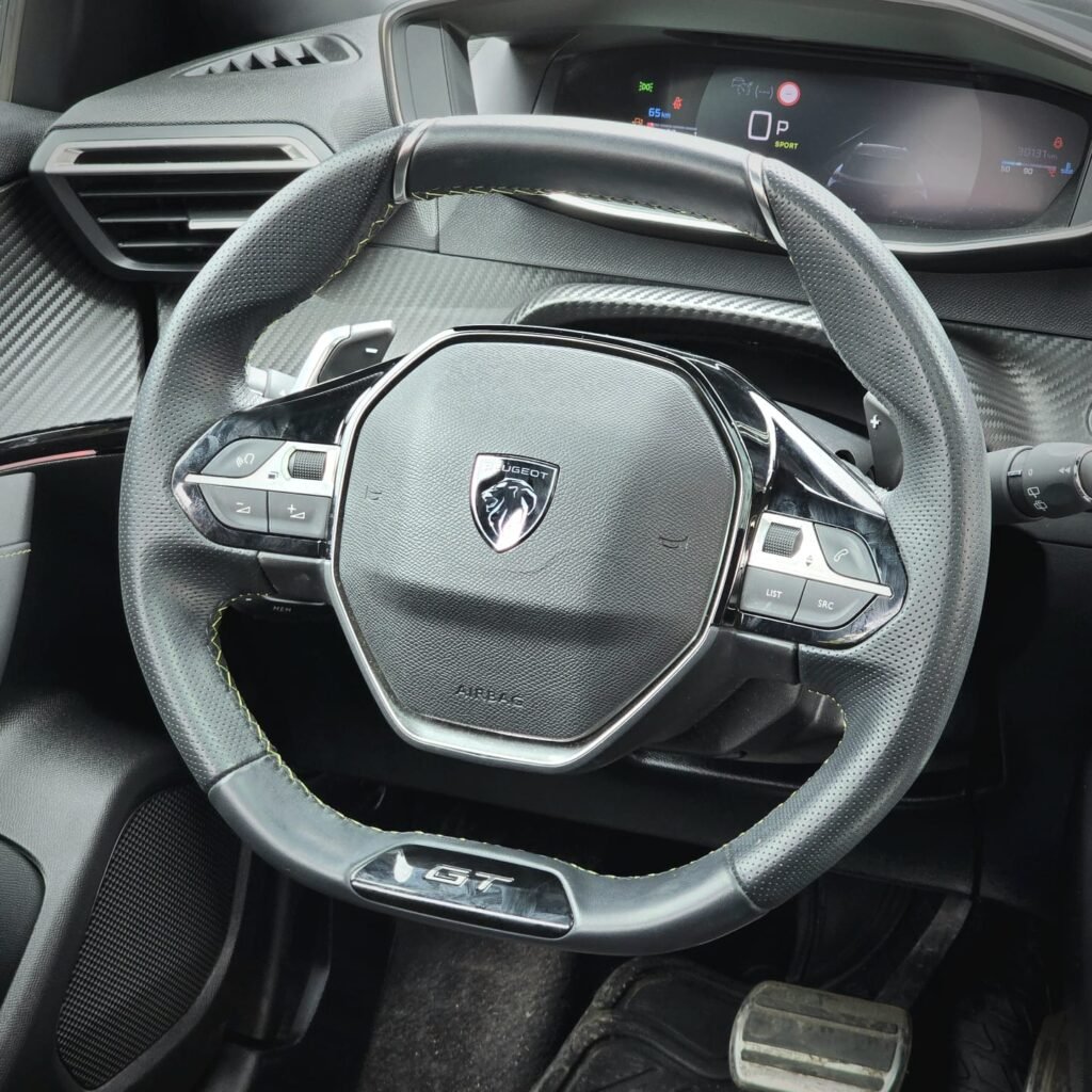 Peugeot 2008 GT 2024 foto 2