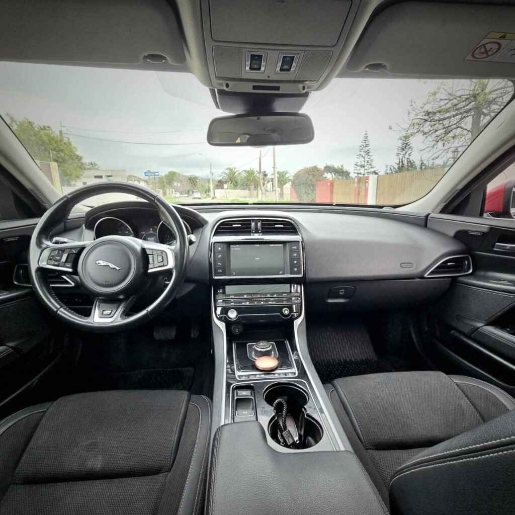 JAGUAR XE 2017 foto 6