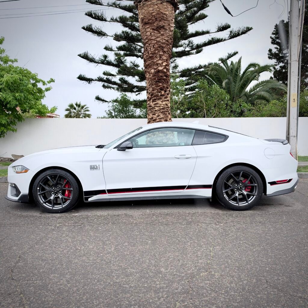 Ford Mustang 2023 foto 8
