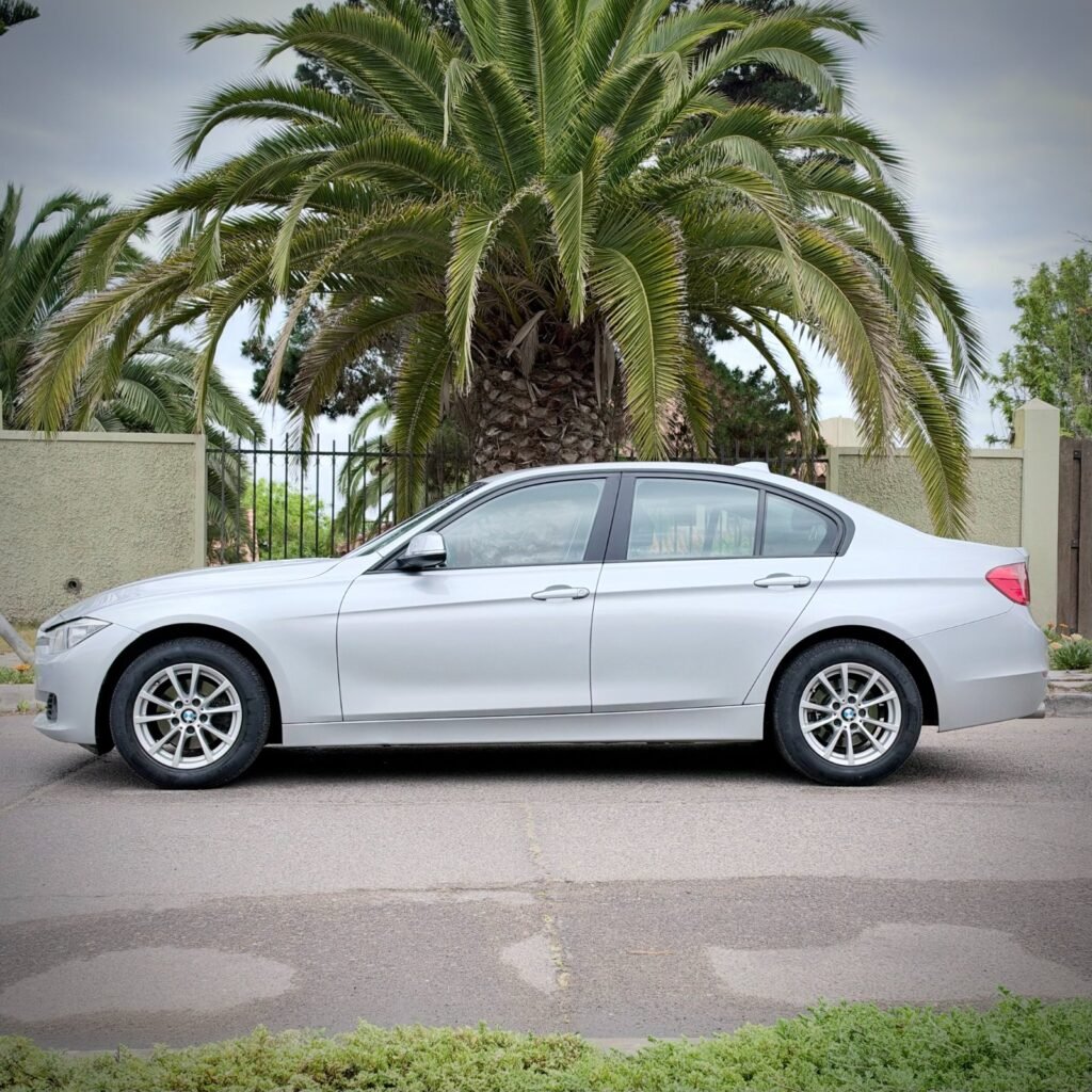 BMW 320i 2015 foto 8