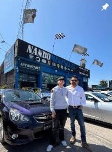 Portada del reel: Clientes en la fachada